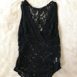 🚨Sale🚨 4 for $25 Chico Lace body 🖤